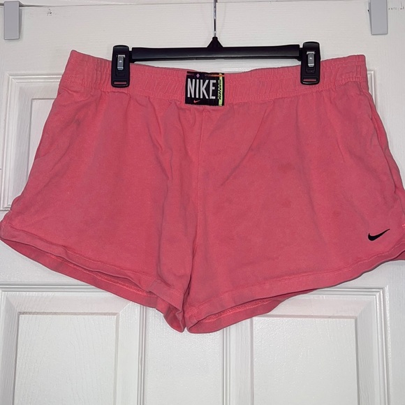 pink nike booty shorts